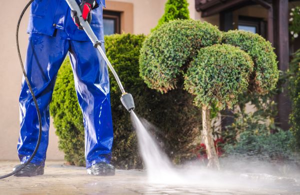 Driveway Cleaning in Waukesha